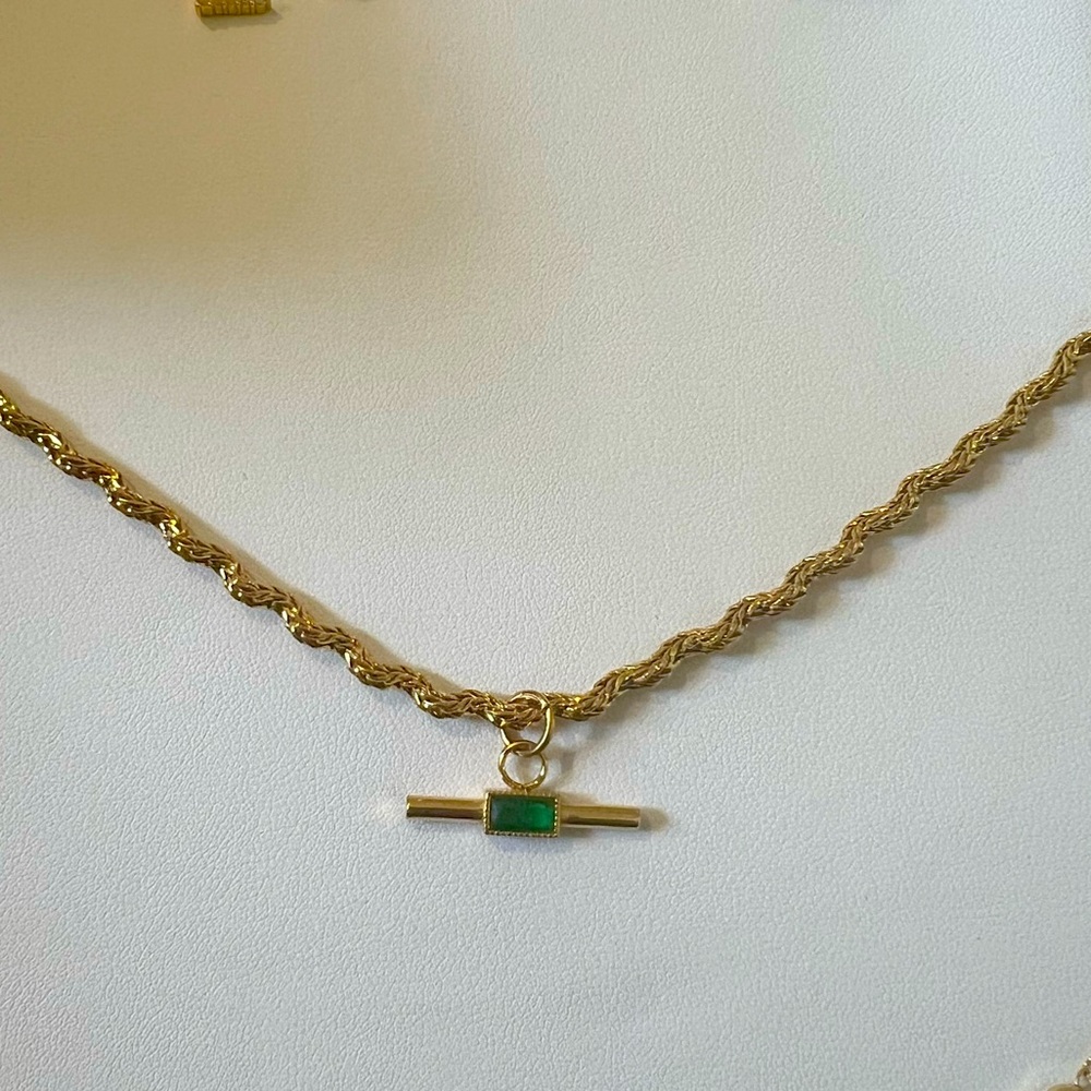 Antique gold emerald green necklace
